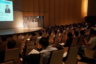 2024年栁澤会計経営革新サマーセミナーを開催しました！
たくさんのお客様にご来場頂き誠にありがとうございました😄
また講師のミヤサカ工業 宮坂会長、日本M&Aセンター藤田様、非常に素晴らしい講演をして頂きありがとうございました。
その後の懇親会も大変盛り上がり、楽しい時間を過ごして頂けたかと思います。
また来年もご期待ください👍